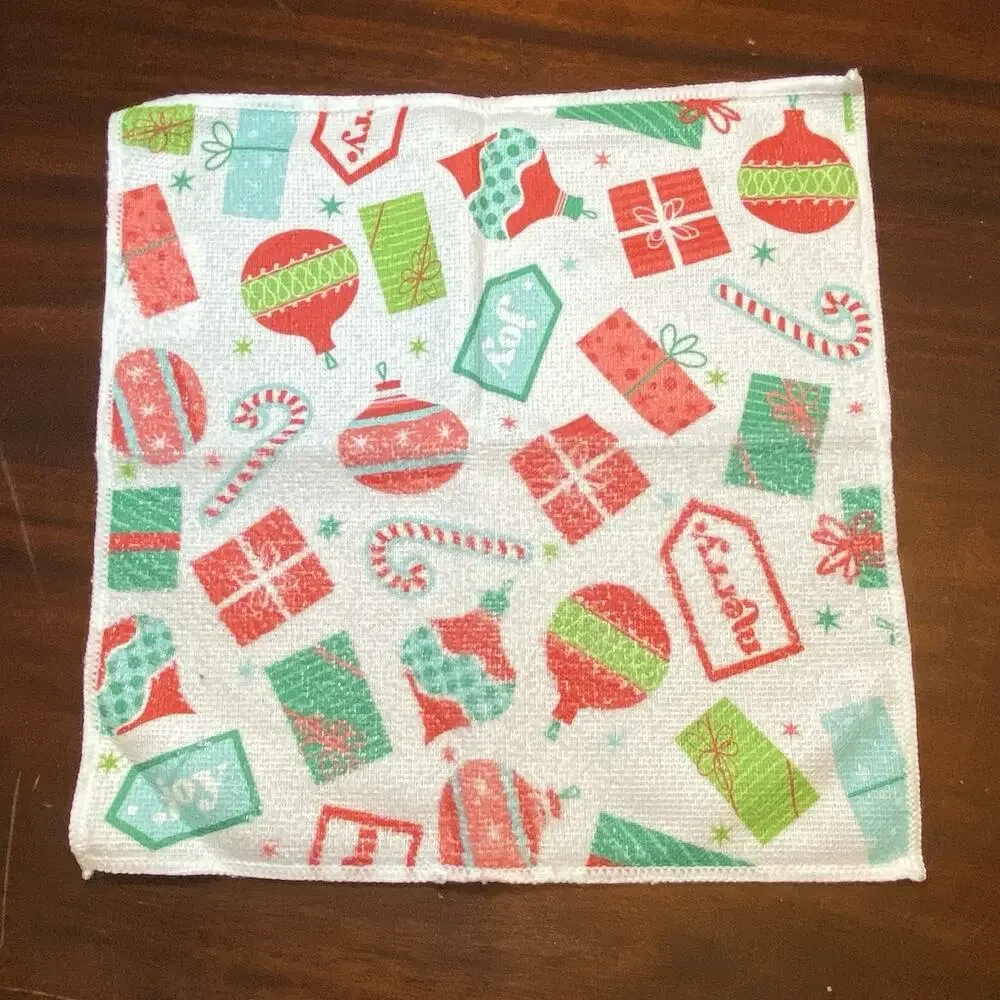 Holiday Towel Set- White Cotton- Gingerbread-Christmas-Kitchen